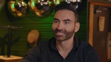 Au menu : argent et succès