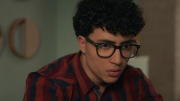 Amour libre et vaisselle sale