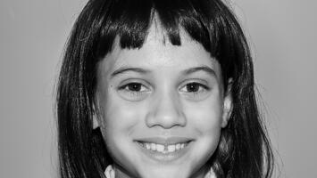 Dolorès, la malédiction du pull-over rouge (épisode 1)