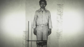 Dolorès, la malédiction du pull-over rouge (épisode 4)