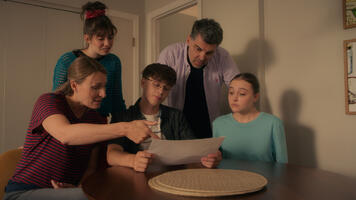 Bébé, chien, camion