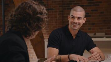 Pierre-Yves McSween sera-t-il convaincu par un maître de la vente?