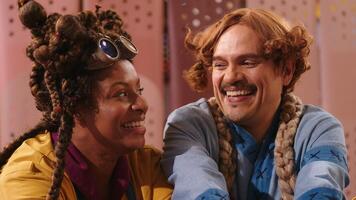 Un peu plus haut, un peu plus bas