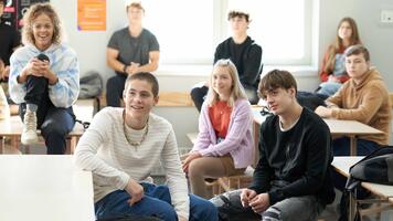 De quoi, ta nouvelle directrice?