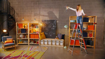 Je me débrouille pour... qu'un oeuf tombe de très, très haut sans se briser