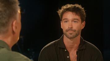 Le privilège de la beauté, se marier à soi-même et jeunes recherchent ami(e)s