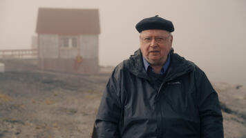 Le bâti près de l'eau